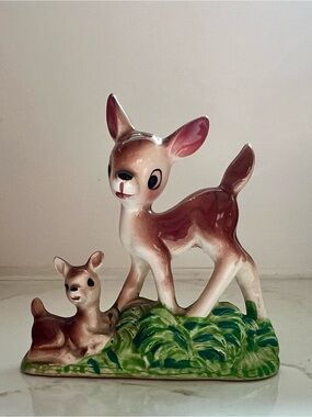 🍄 Vintage Deer Figurine